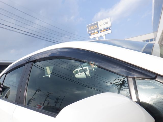 カローラ　セダン（トヨタ）の車両写真