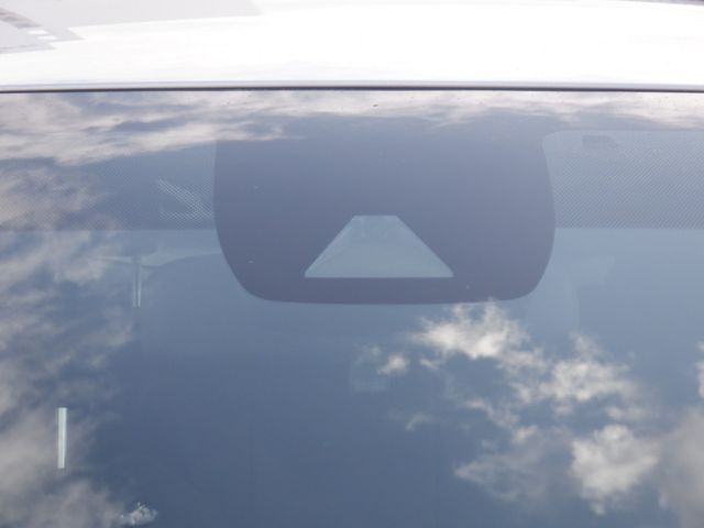 カローラ　ツーリング　ハイブリッド４ＷＤ（トヨタ）の車両写真
