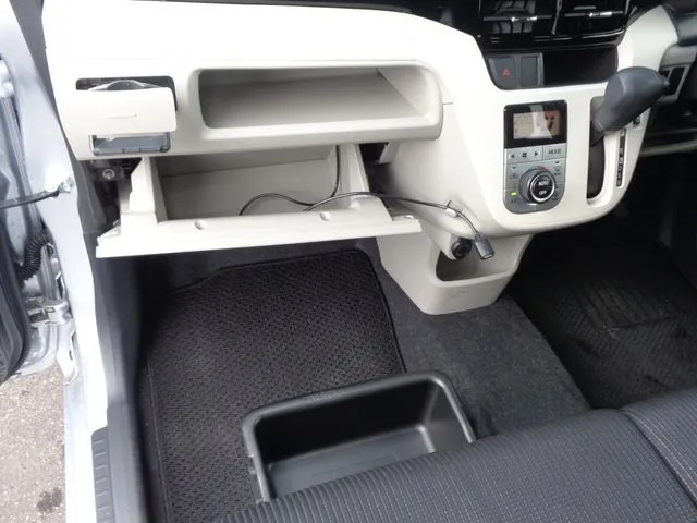 ムーヴ　４ＷＤ（ダイハツ）の車両写真