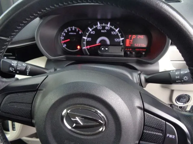 ムーヴ　４ＷＤ（ダイハツ）の車両写真