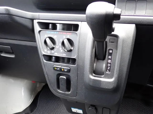 ダイハツ ハイゼットカーゴ