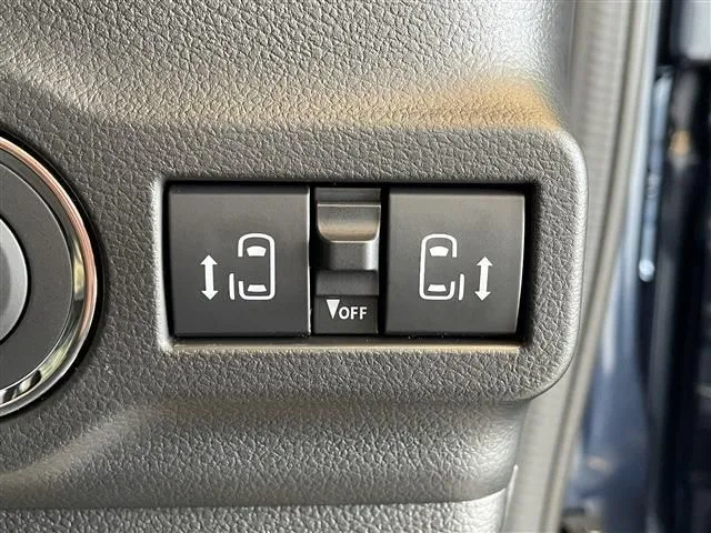 スペーシア　カスタム（スズキ）の車両写真