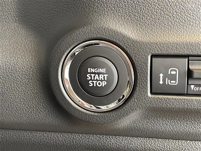 スペーシア　カスタム（スズキ）の車両写真