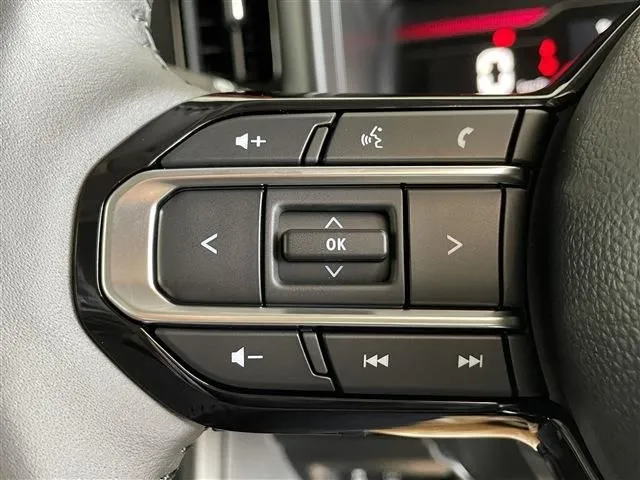 スペーシア　カスタム（スズキ）の車両写真