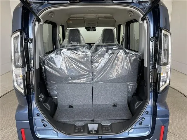 スペーシア　カスタム（スズキ）の車両写真