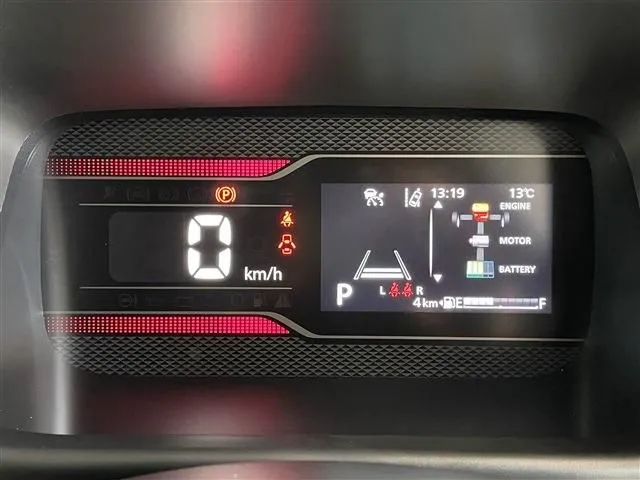 スペーシア　カスタム（スズキ）の車両写真