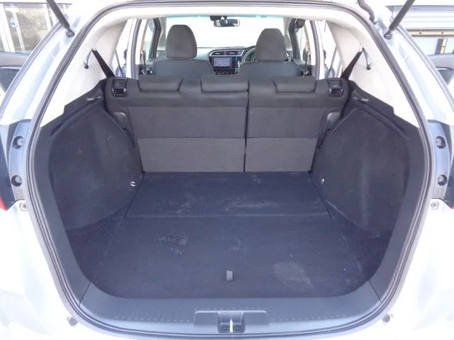 ホンダ　シャトル　ハイブリッド