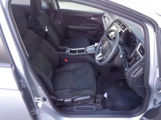 ホンダ　シャトル　ハイブリッド