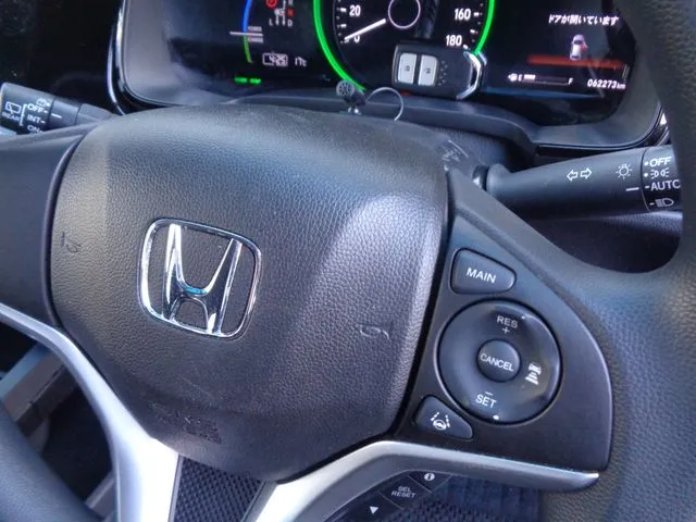 ホンダ　シャトル　ハイブリッド