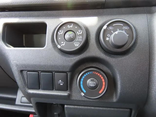 ハイエースバン 2WD(トヨタ)の車両写真