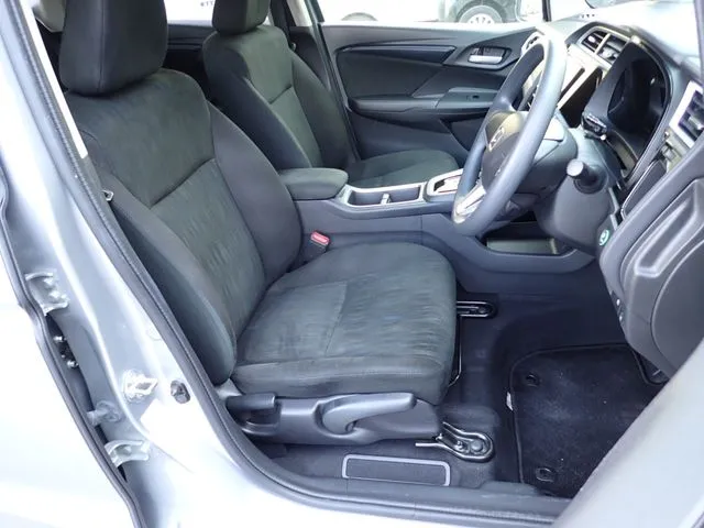 ホンダ　シャトル　ハイブリッド