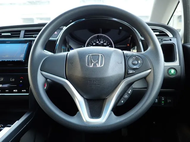 ホンダ　シャトル　ハイブリッド