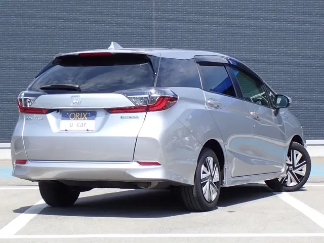 ホンダ　シャトル　ハイブリッド