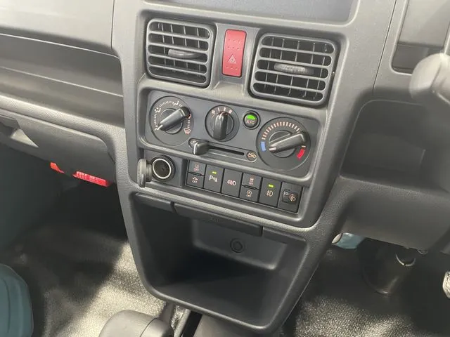 スズキ　キャリイトラック　４ＷＤ