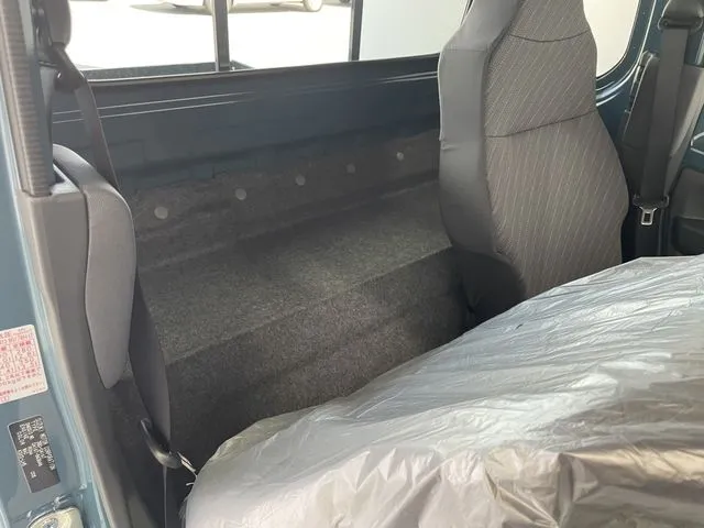 スズキ　キャリイトラック　４ＷＤ