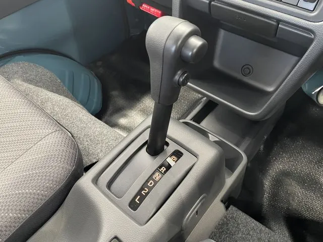 スズキ　キャリイトラック　４ＷＤ