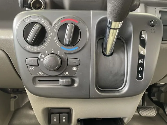 スズキ　エブリイバン