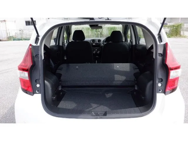 ノート（ニッサン）の車両写真