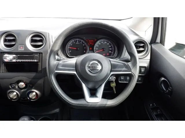 ノート（ニッサン）の車両写真