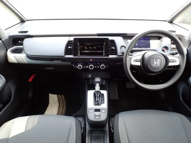 ホンダ　フィット　ｅ：ＨＥＶ
