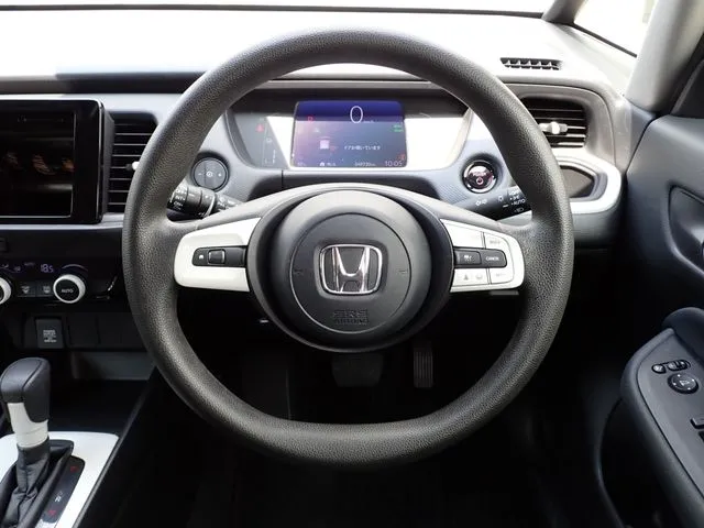 ホンダ　フィット　ｅ：ＨＥＶ