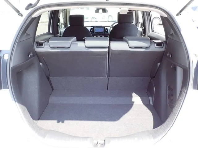 フィット　ｅ：ＨＥＶ（ホンダ）の車両写真