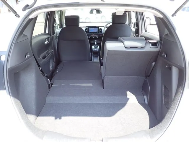 フィット　ｅ：ＨＥＶ（ホンダ）の車両写真