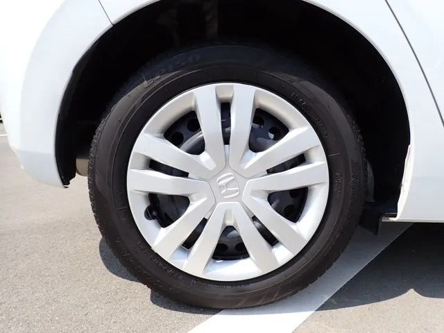 フィット　ｅ：ＨＥＶ（ホンダ）の車両写真