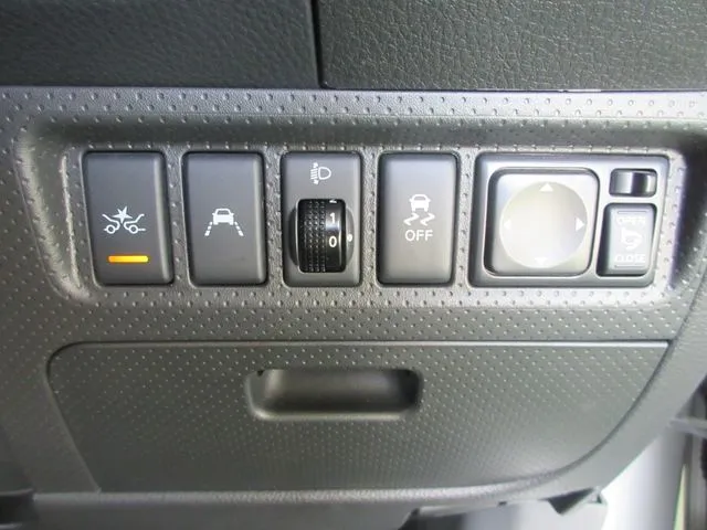 NV150 AD 4WD(ニッサン)の車両写真