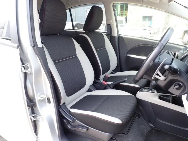 アイ　ミーブ（ミツビシ）の車両写真