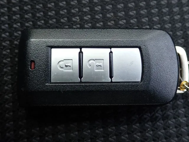 アイ　ミーブ（ミツビシ）の車両写真