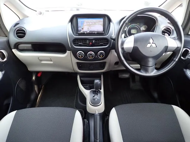 アイ　ミーブ（ミツビシ）の車両写真