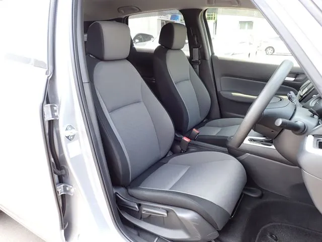 ホンダ　フィット　ｅ：ＨＥＶ