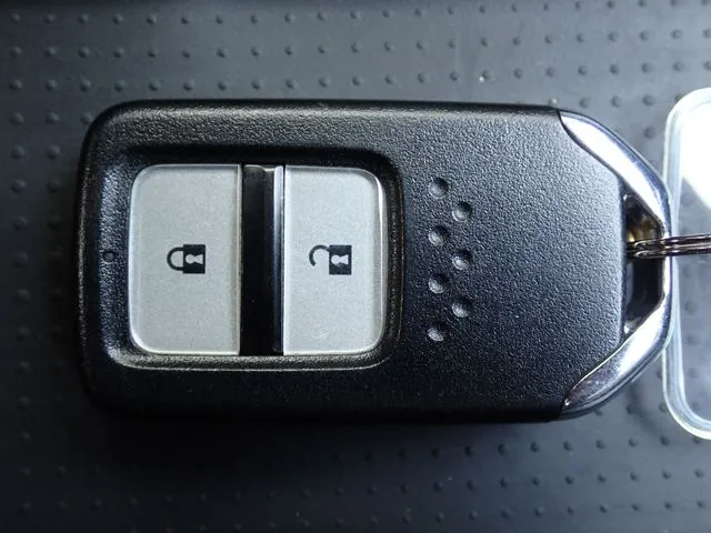 ホンダ　フィット　ｅ：ＨＥＶ