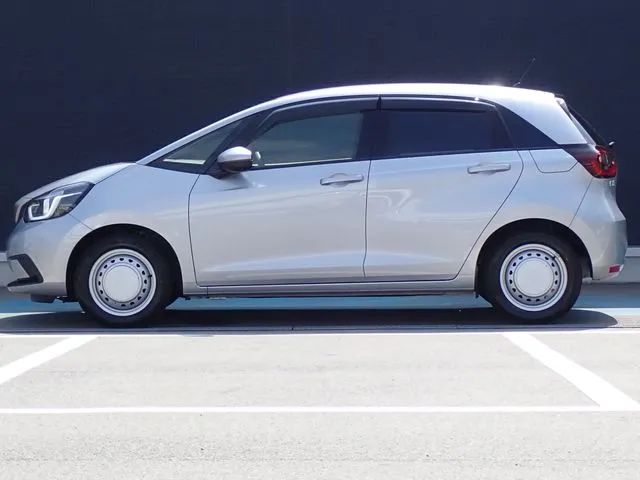 ホンダ　フィット　ｅ：ＨＥＶ