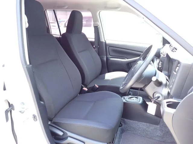 プロボックスバン　２ＷＤ（トヨタ）の車両写真