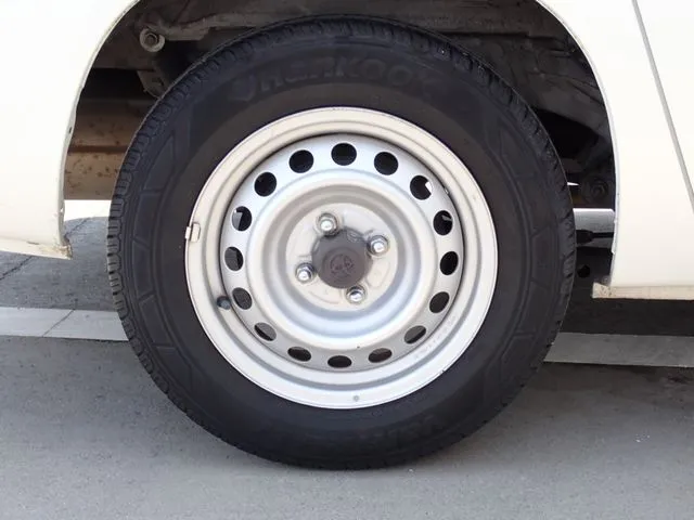 プロボックスバン　２ＷＤ（トヨタ）の車両写真