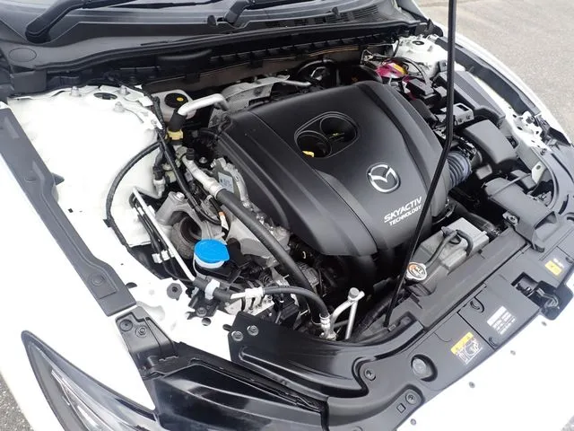 マツダ　アテンザ　セダン