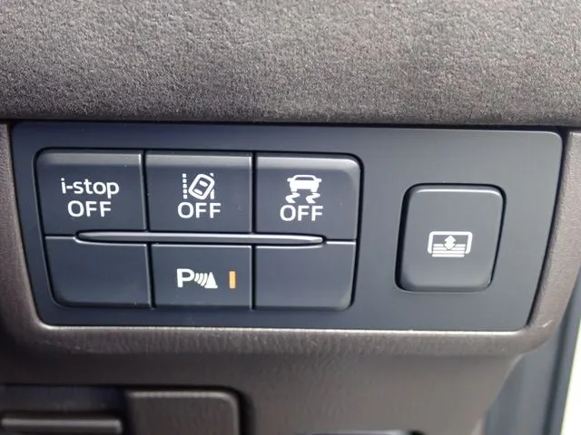 マツダ　アテンザ　セダン