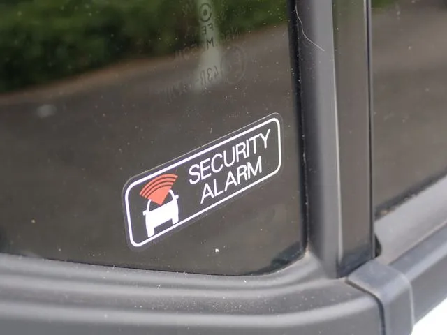 ダイハツ ミラ イース 4WD