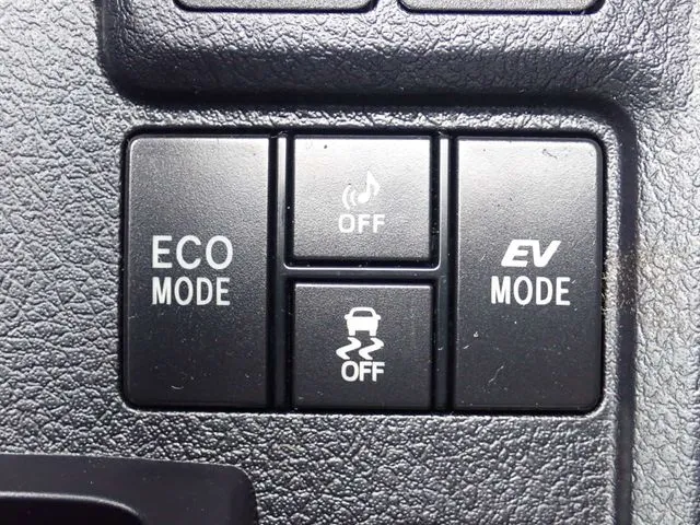 トヨタ カローラアクシオ ハイブリッド