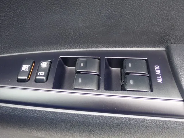 トヨタ カローラアクシオ ハイブリッド