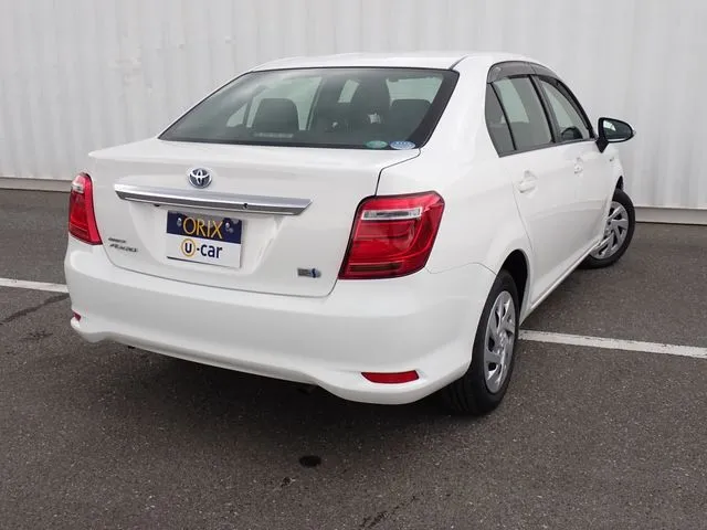 トヨタ カローラアクシオ ハイブリッド