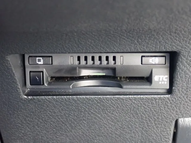 トヨタ カローラアクシオ ハイブリッド