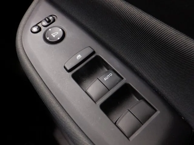 フィット　ｅ：ＨＥＶ（ホンダ）の車両写真