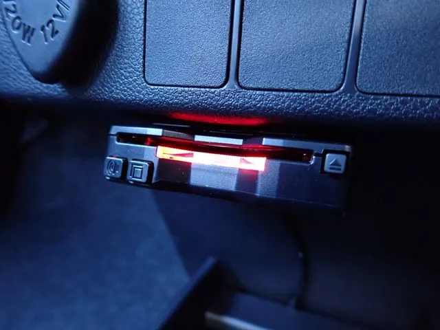 ミラ　イース（ダイハツ）の車両写真