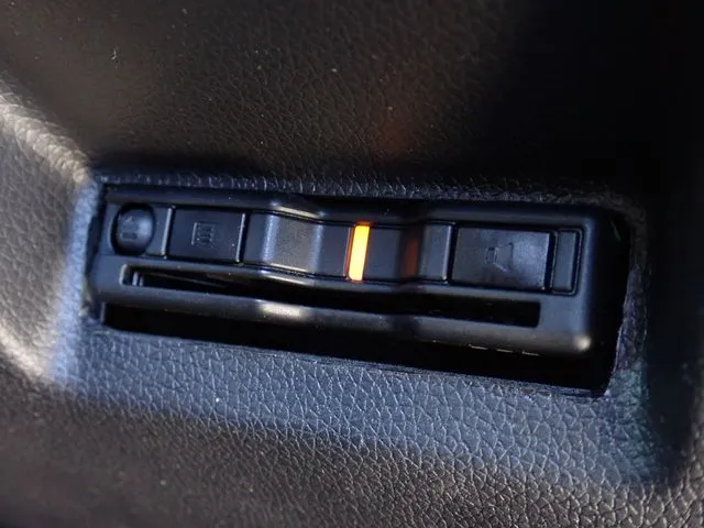 シャトル　ハイブリッド（ホンダ）の車両写真