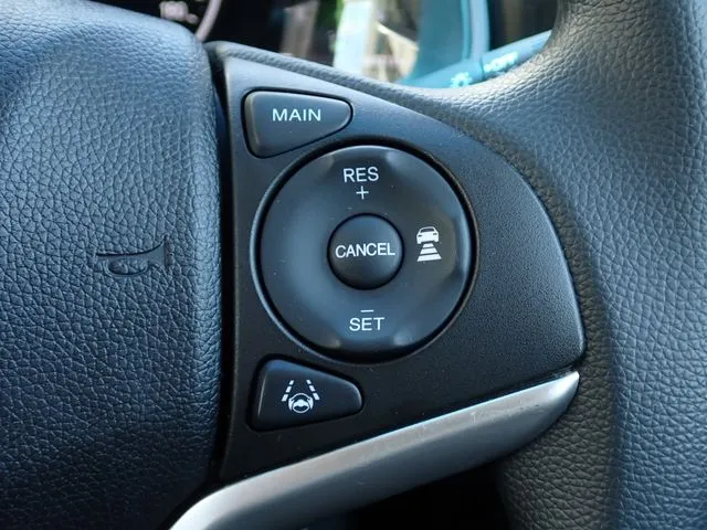 シャトル　ハイブリッド（ホンダ）の車両写真