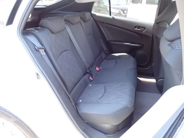 プリウス（トヨタ）の車両写真