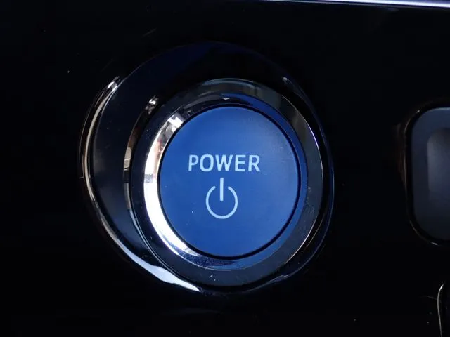 プリウス（トヨタ）の車両写真